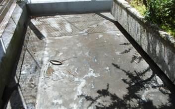 屋上やベランダの防水層の劣化状況
